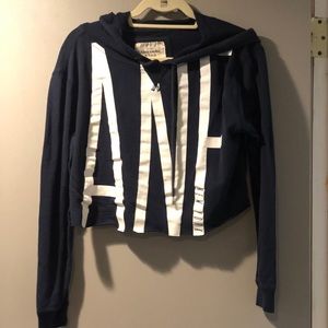 Abercrombie & Fitch crop sweater